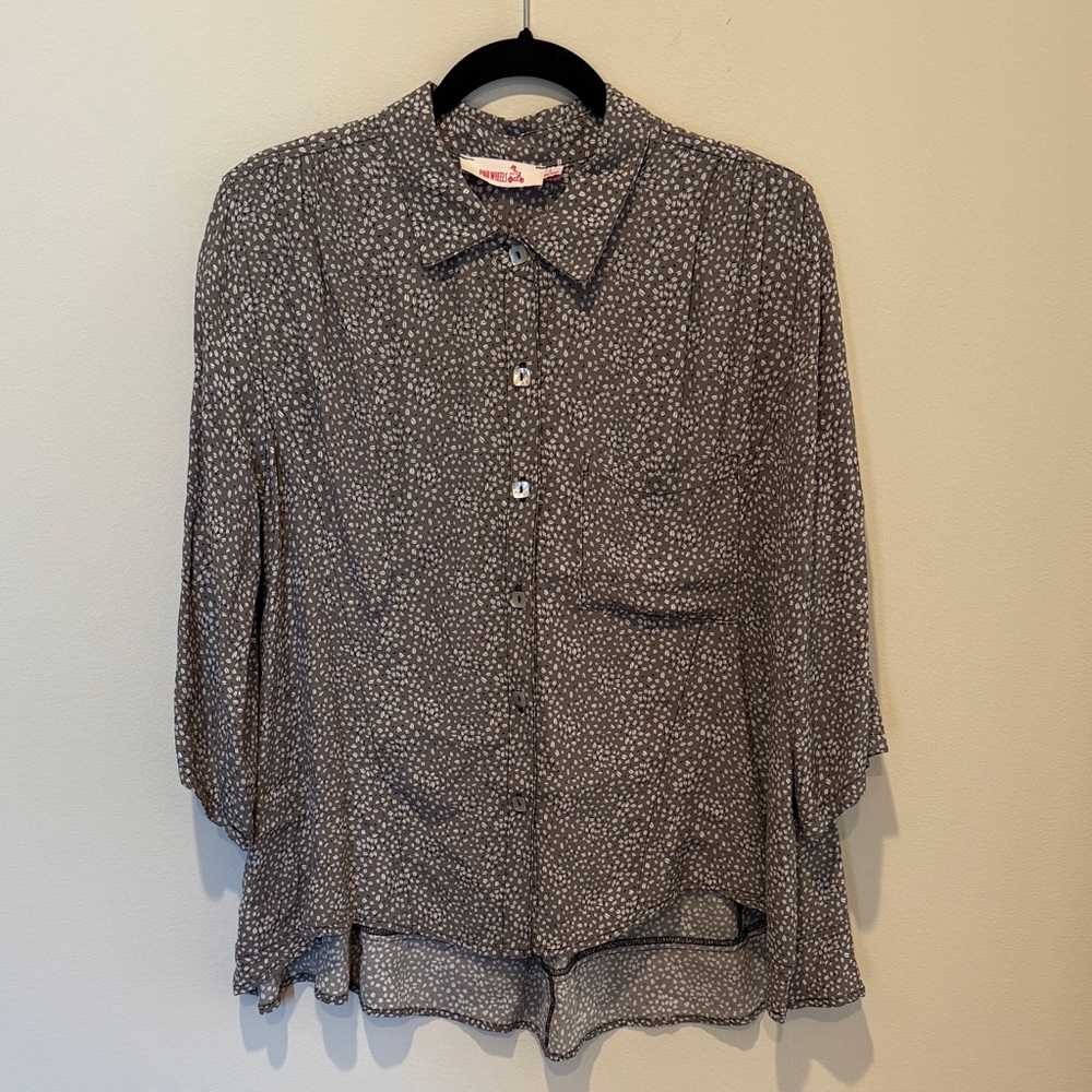 Women's Gray and White Patterned Blouse